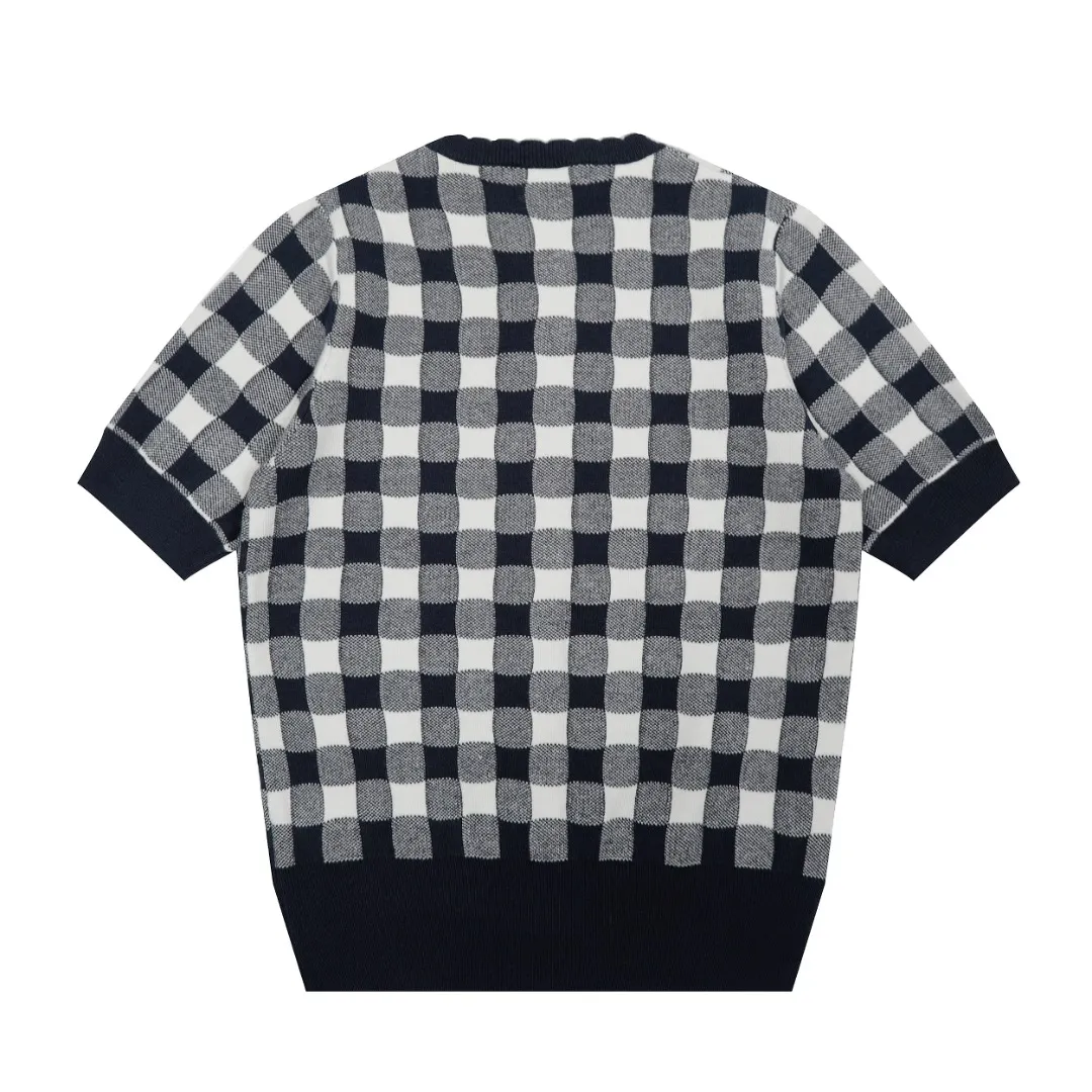 P166 💰 "Top quality" Style number: DS115# (on sale all year round) [Ralph Lauren plaid jacquard basic pony embroidered logo knitted cardigan short-sleeved] ✅Ralph Lauren all-match goddess style plain plaid knitted cardigan short-sleeved for all seasons ✅Main provider of platform live broadcast Wholesale entities ✅ZP quality 1:1 version Scan the code to enter the GF website Counter quality ✅Detailed quality The only one in Guangzhou Imported quality cotton yarn, focusing on high-end, cost-effective, good quality needless to say ✅The version restores the original version, loose, comfortable and stress-free, simple is high-end, classic is eternal, ✅The upper body is simple and easy to match, a must-have for goddess ootd. Good-looking clothes are never picky. A must-have in the goddess' wardrobe. Size: S-L Color: Navy Gray Yellow Pink Light Blue Red